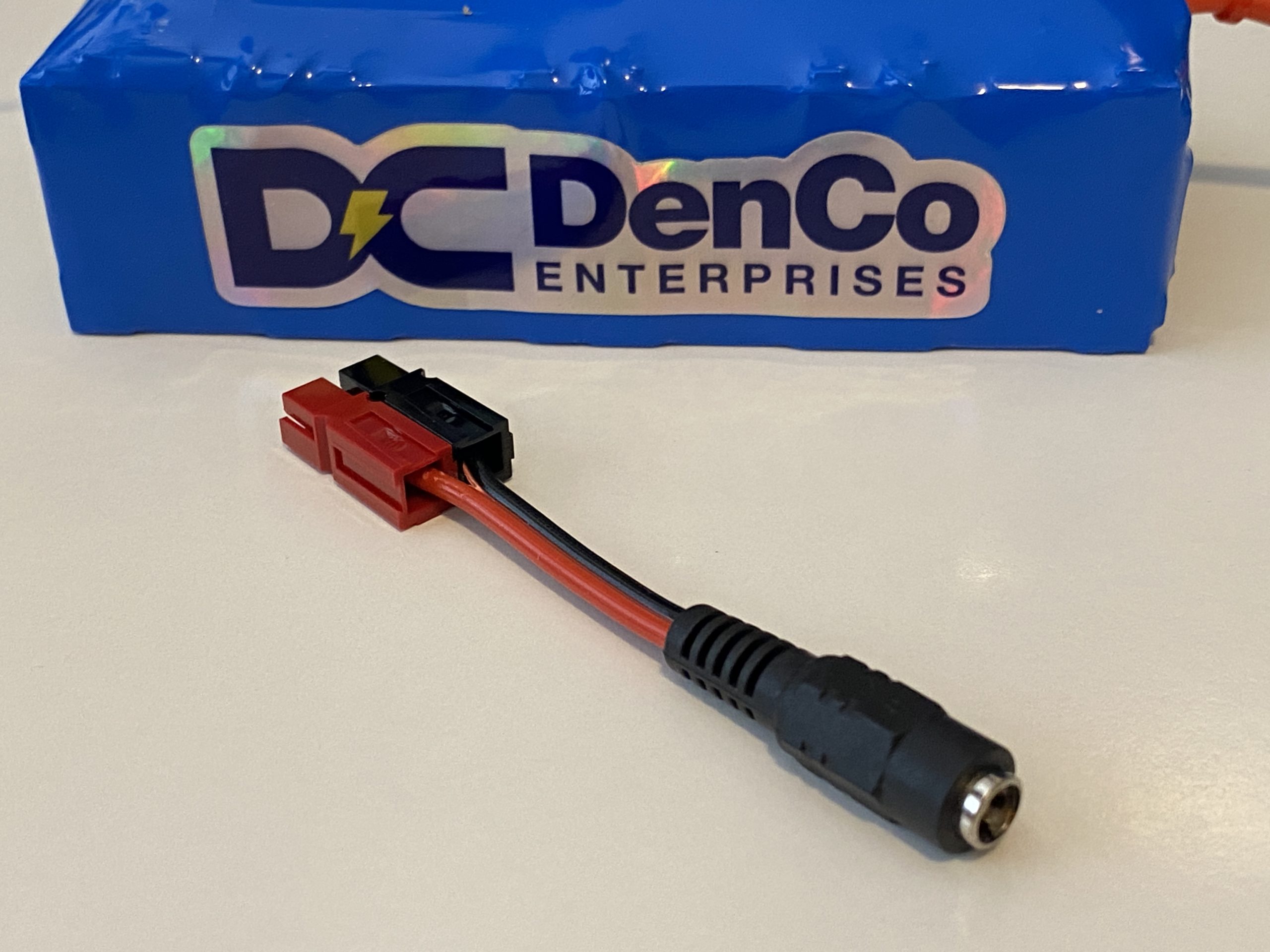 DenCo 5.5 x 2.1mm Barrel Plug to PowerPole (5A max)